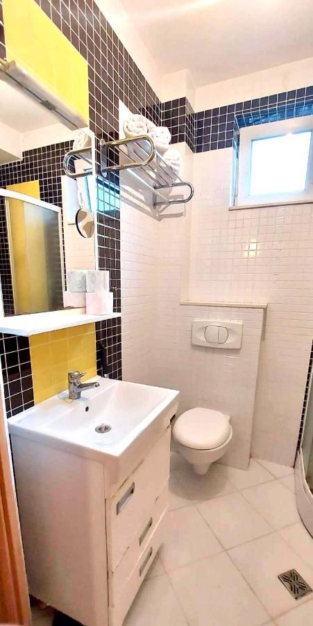 Bright & Lovely Apartment In The City Center Prisztina Zewnętrze zdjęcie